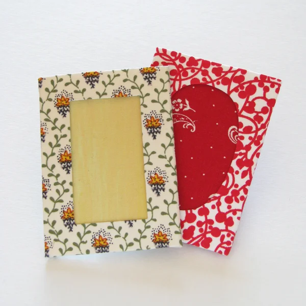 カルトナージュの家庭科教材作品フォトフレームの写真