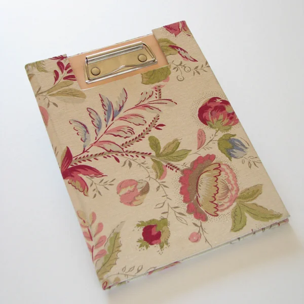 カルトナージュの家庭科教材作品バインダーの写真